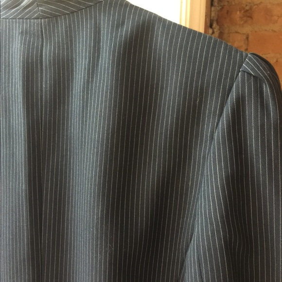 Vintage cropped blue pinstripe blazer jacket - Picture 8 of 10